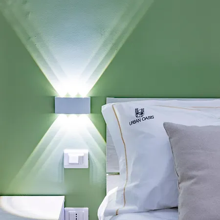 Urban Oasis Гостевой дом 3*