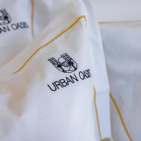 Urban Oasis Гостевой дом 3*