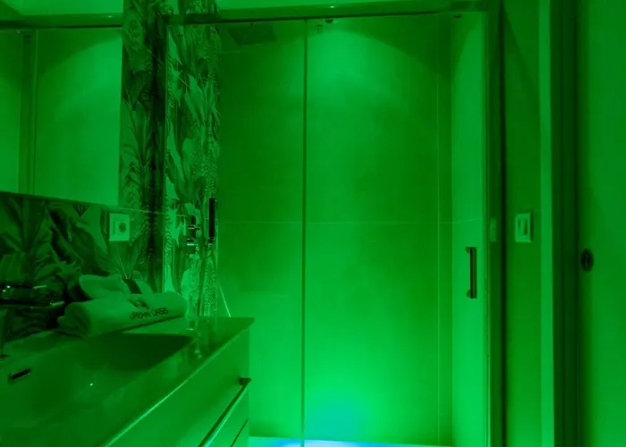 Guest house Urban Oasis 3*