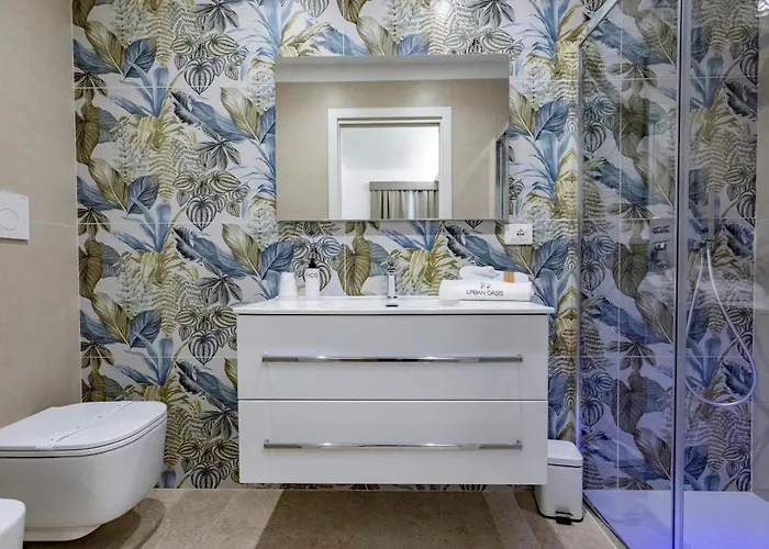 Urban Oasis Guest house 3*